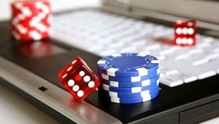 Antarmuka permainan Bingo di platform giga303 menampilkan kartu digital dan undian angka real-time